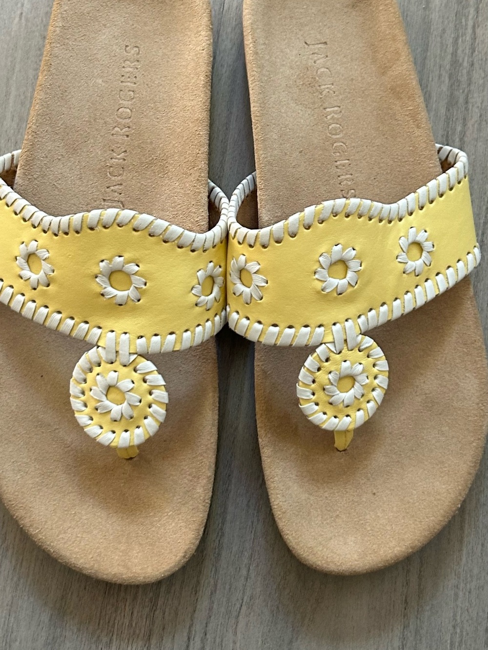 Yellow Jack Rogers Lemon Print Thong sandals Size 8.5M Comfort Jacks Molded - Picture 2 of 5